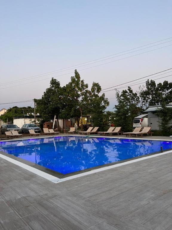 Windmill Shkodra Villa'S & Gesthouse Εξωτερικό φωτογραφία