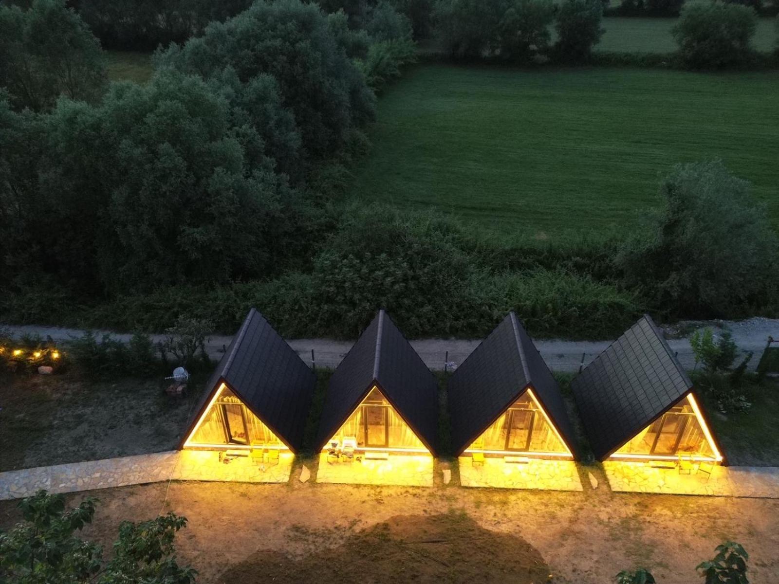 Windmill Shkodra Villa'S & Gesthouse Εξωτερικό φωτογραφία